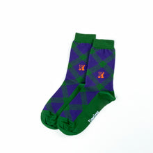 Load image into Gallery viewer, Hobart and William Smith Socks